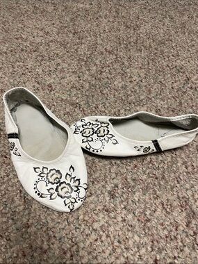 White leather hand painted Floral Ballet Flats - Women's dance/lounge shoes
